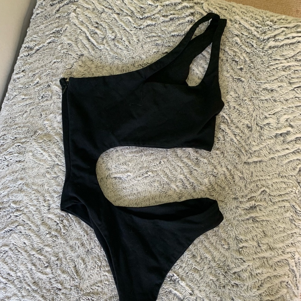 IamGia cut our body suit
